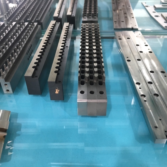 Linh kiện máy cắt dây đồng